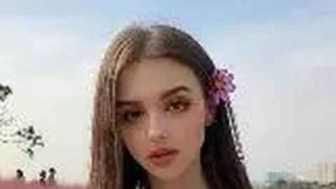 网友热议baby综艺频繁：期待其重返荧幕展现实力